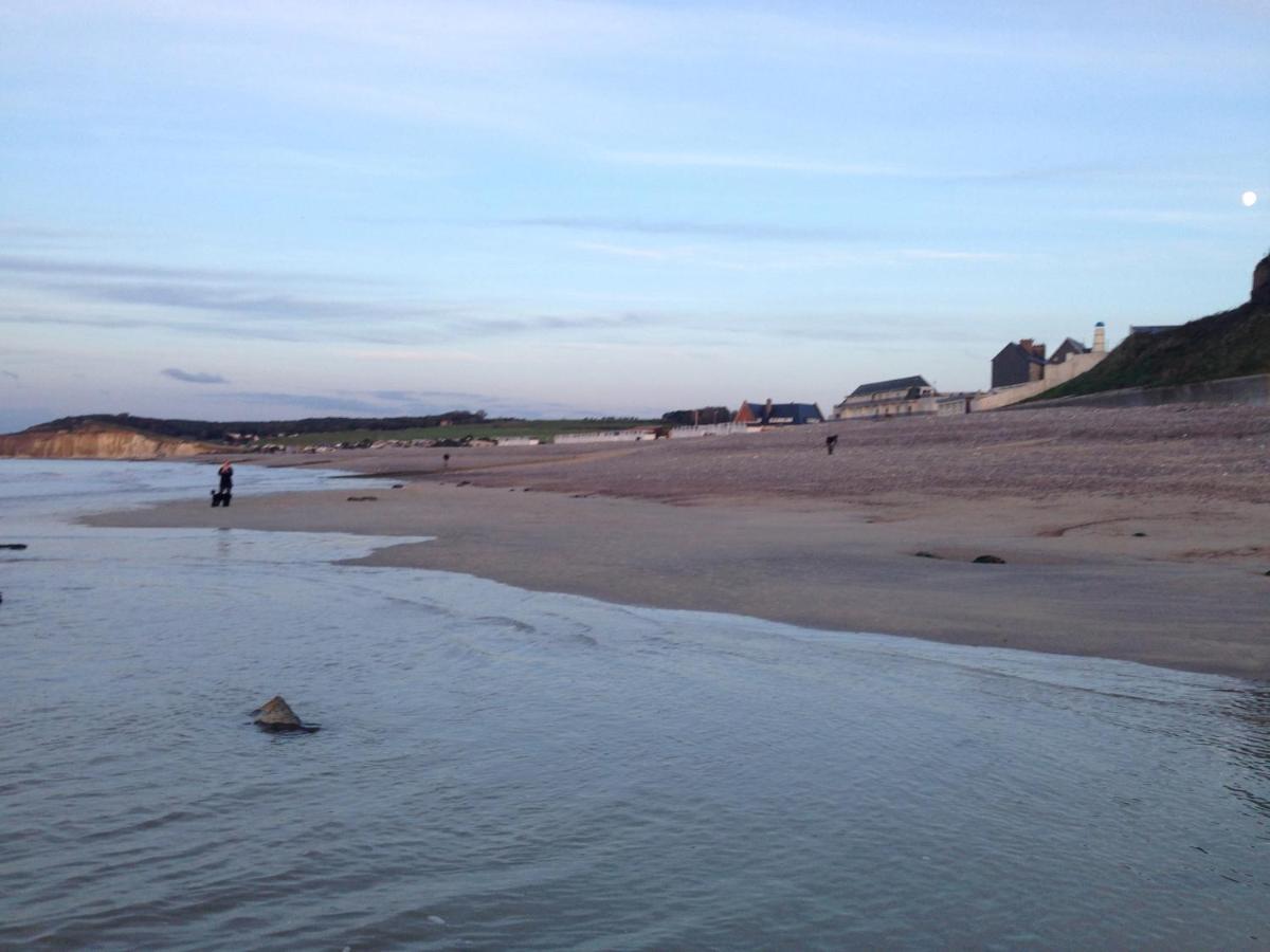 ホテル L'Huitriere Quiberville エクステリア 写真